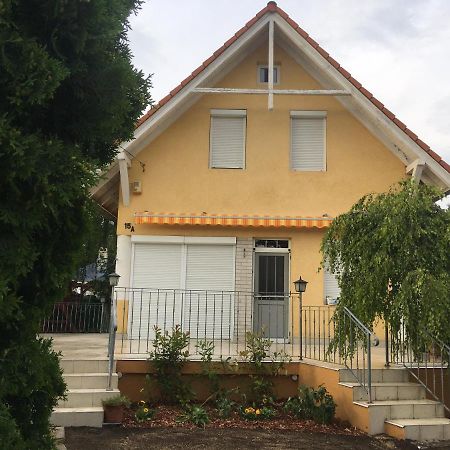 Sunhouse, Balatonvilágos Eksteriør billede