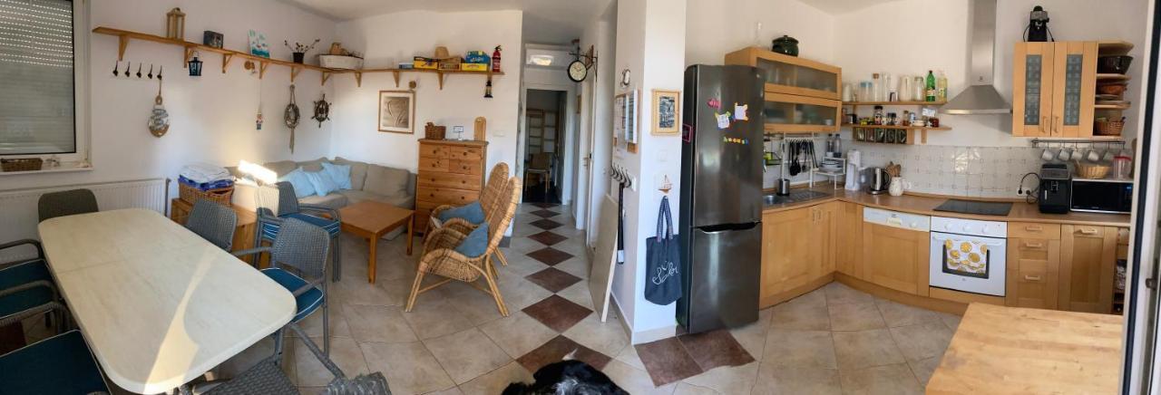 Sunhouse, Balatonvilágos Eksteriør billede